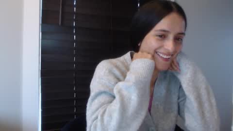 Snapshot of xxxbellalola chatting on October 20, 7:14 pm Lola online show from October 20, 7:14 pm