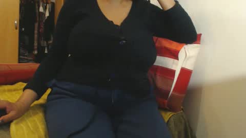 Snapshot of xxxbustybabe27x chatting on May 16, 1:10 pm Ayanda online show from May 16, 1:10 pm