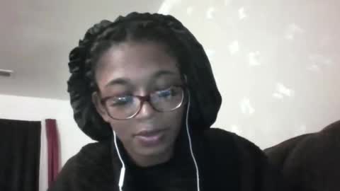 Snapshot of xxxdanidoomsdayxxx chatting on December 23, 2:09 am Danielle online show from December 23, 2:09 am