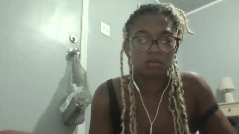 Snapshot of xxxdanidoomsdayxxx chatting on January 19, 4:27 am Danielle online show from January 19, 4:27 am