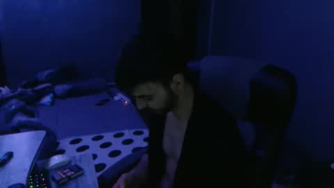 xxxdonpuiuuxxx online show from February 14, 6:21 am