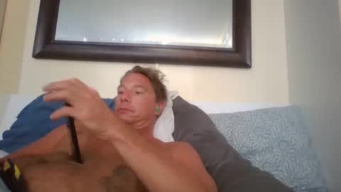 Snapshot of xxxelentdick chatting on January 5, 12:09 am deeeeznutz online show from January 5, 12:09 am