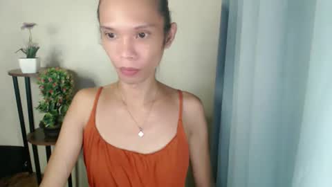 Snapshot of xxxfuckgirlyumsxxx chatting on May 22, 9:59 am Your Princess Yums online show from May 22, 9:59 am