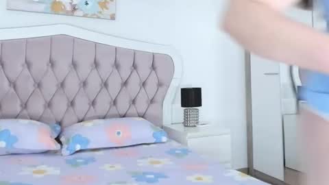 Elvira online show from February 26, 4:00 am