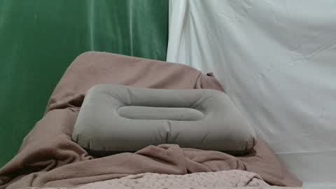 Snapshot of xxxlola_ chatting on February 28, 8:21 pm Lola online show from February 28, 8:21 pm