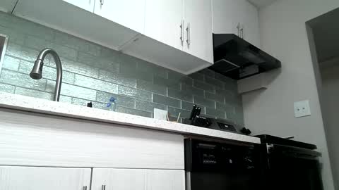 Snapshot of xxxlolalovexxx chatting on November 22, 2:10 am Lola online show from November 22, 2:10 am