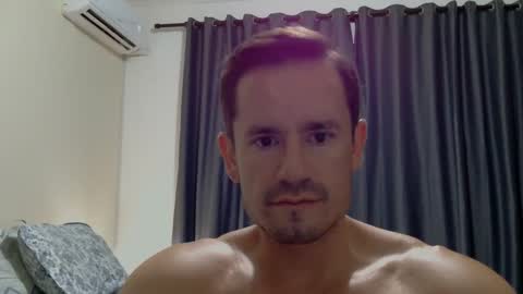 xxxmusclebigcockxxx online show from December 3, 2:14 am