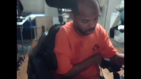 xxxonwheelz online show from February 16, 11:45 pm