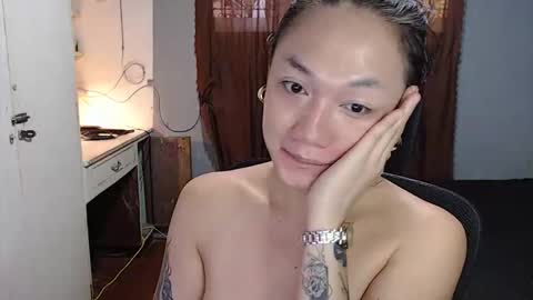 Melissa online show from May 17, 2:42 am