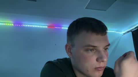 Leo online show from April 5, 7:33 pm