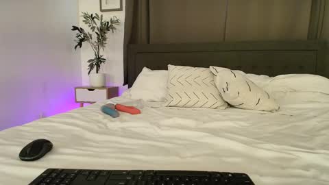 Lil Luna online show from January 12, 6:27 pm