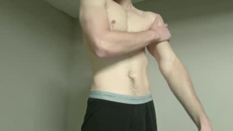 Snapshot of yaboi6911 chatting on December 13, 1:55 pm Robbie online show from December 13, 1:55 pm