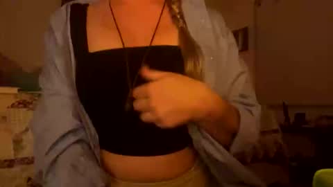 yagirlpeachezzz online show from November 24, 4:12 am