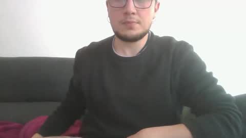 Snapshot of yakajoe97 chatting on December 5, 1:42 pm yakajoe97 online show from December 5, 1:42 pm