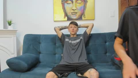 yake  elizabeth online show from April 4, 7:33 pm