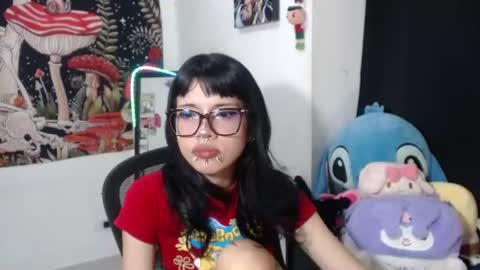 Snapshot of yami_star chatting on July 16, 2:28 am yami online show from July 16, 2:28 am