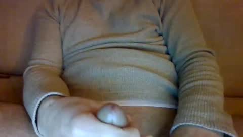 Snapshot of yaneighbor87 chatting on February 11, 10:37 am yaneighbor87 online show from February 11, 10:37 am