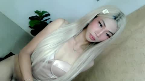 Snapshot of yannafucks chatting on June 17, 9:12 am yannafucks online show from June 17, 9:12 am