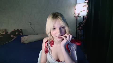 Anny online show from February 6, 2:42 pm