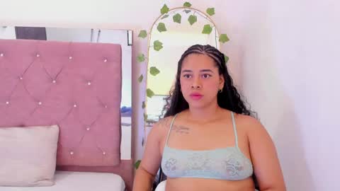 yara10_ online show from April 13, 12:10 pm