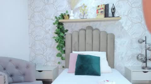 Snapshot of yaraamada chatting on October 4, 8:51 pm Yara online show from October 4, 8:51 pm