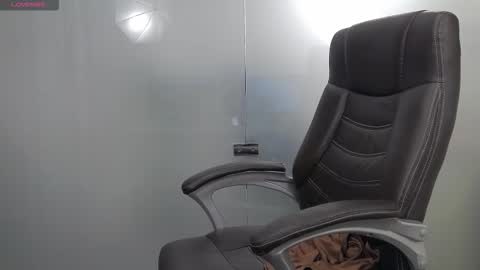 Snapshot of yaraxcox chatting on October 21, 3:29 am Yara online show from October 21, 3:29 am