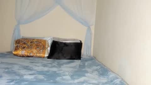 Yasmina online show from December 18, 2:06 am