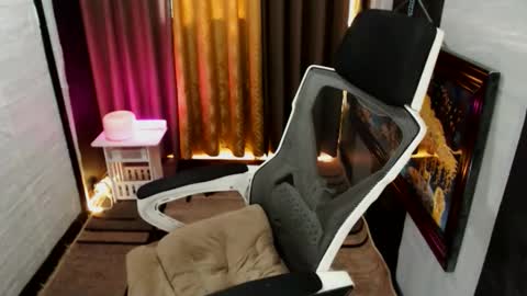 yassiered online show from November 29, 2:25 am