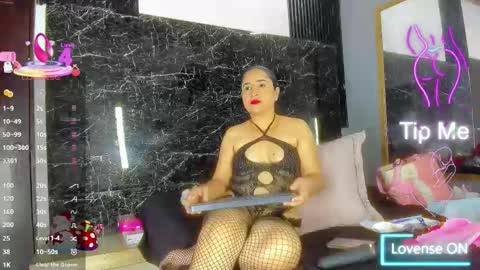 yaya____ online show from January 8, 4:37 am