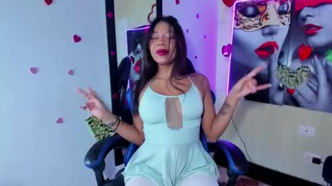 YAYA online show from July 10, 11:57 am