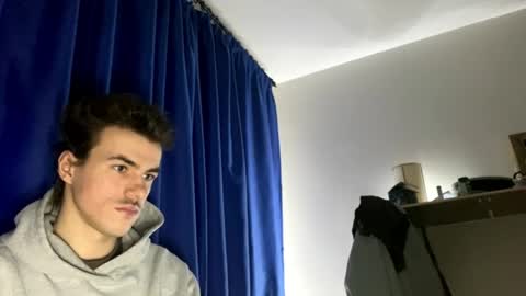 yayay333 online show from April 1, 9:12 pm