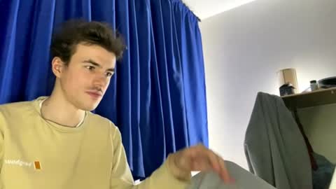 yayay333 online show from April 11, 11:09 pm