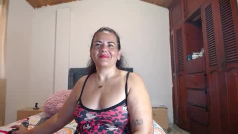 Snapshot of yazmin_mature chatting on November 18, 3:38 pm Jasmin online show from November 18, 3:38 pm