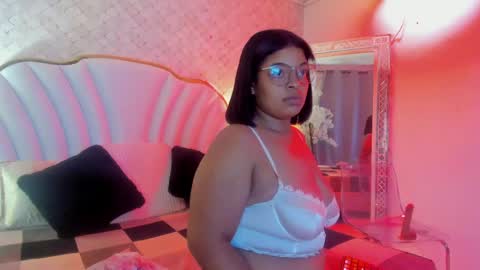  YazminJenner  online show from April 12, 4:17 am