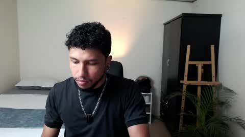 Snapshot of yeff_stone chatting on May 26, 11:01 pm yeff online show from May 26, 11:01 pm