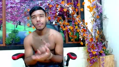Snapshot of yeinner_ chatting on October 20, 7:25 pm yeinner_ online show from October 20, 7:25 pm
