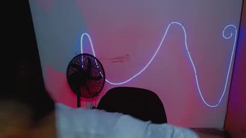 Snapshot of yeison_777 chatting on December 21, 3:57 am YEISON online show from December 21, 3:57 am