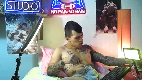 yeisoncastellanos1999 online show from September 29, 11:42 pm