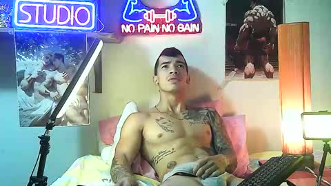 yeisoncastellanos1999 online show from September 30, 6:46 pm