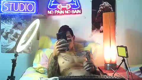 yeisoncastellanos1999 online show from October 26, 1:33 am