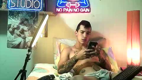 yeisoncastellanos1999 online show from December 21, 10:28 pm