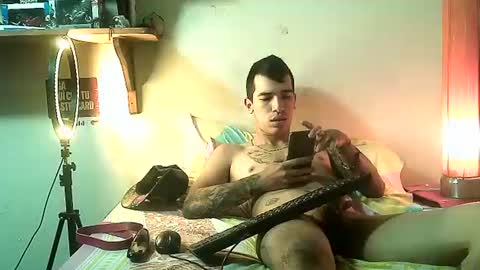 yeisoncastellanos1999 online show from July 3, 9:43 pm