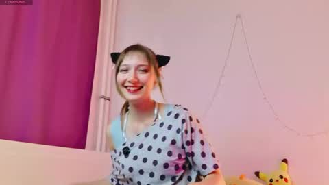 Liya online show from June 15, 3:25 pm