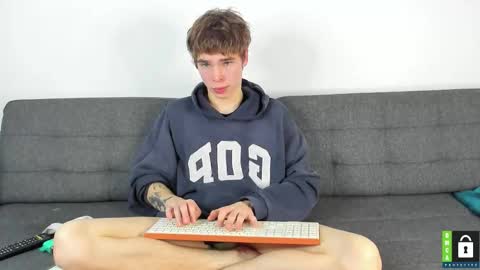 Snapshot of yen2025 chatting on November 9, 7:56 pm Yen online show from November 9, 7:56 pm