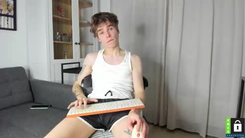 Snapshot of yen2025 chatting on November 10, 3:33 pm Yen online show from November 10, 3:33 pm