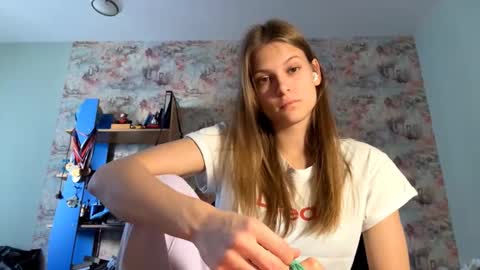 Emma online show from October 13, 9:31 am