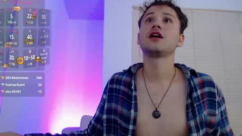 Snapshot of yerito_ chatting on December 6, 8:40 pm Yero online show from December 6, 8:40 pm