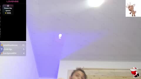 Snapshot of yerito_ chatting on December 19, 12:02 am Yero online show from December 19, 12:02 am