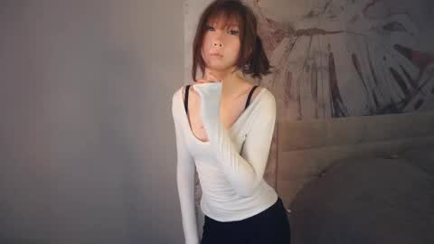 Snapshot of yerquinney chatting on April 27, 12:14 pm Rin online show from April 27, 12:14 pm