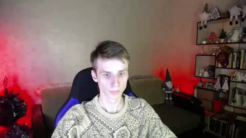 Snapshot of yes_cute_boy_ chatting on January 12, 12:49 am Eden online show from January 12, 12:49 am